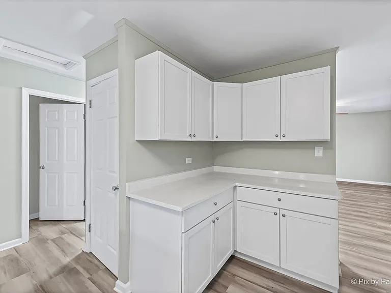 254 Hickory Dr — Photo 5