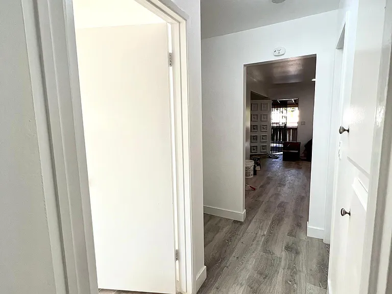 2601 W Orion Ave — Photo 16