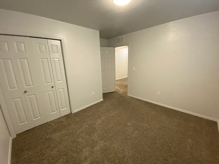 840 SW Lago St — Photo 28