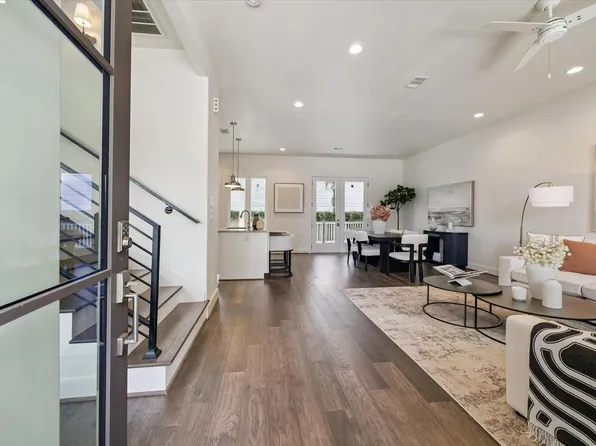3827 Arlington St, Houston, TX 77018