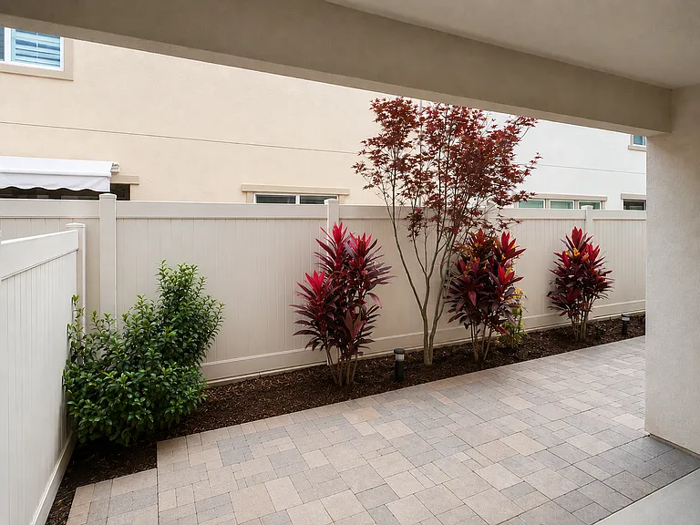 4756 Holly Ave — Photo 7
