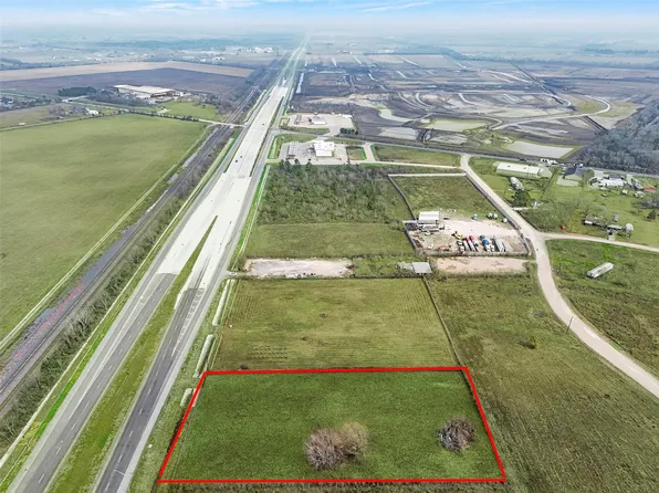 5885 Highway 90, Dayton, TX 77535