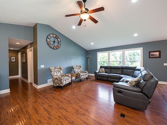 5th image of 7327 Waterline Dr