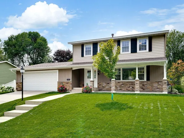 1316 Honeysuckle Ln, Hastings, MN 55033