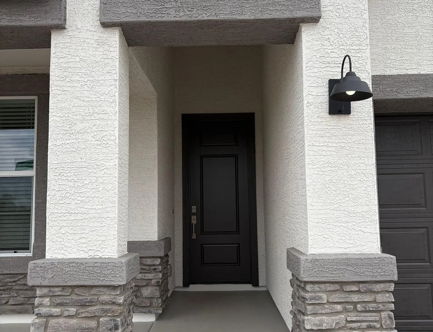 4 bed, 2.0 bath, 1836 sqft, $2,395 — Photo 4
