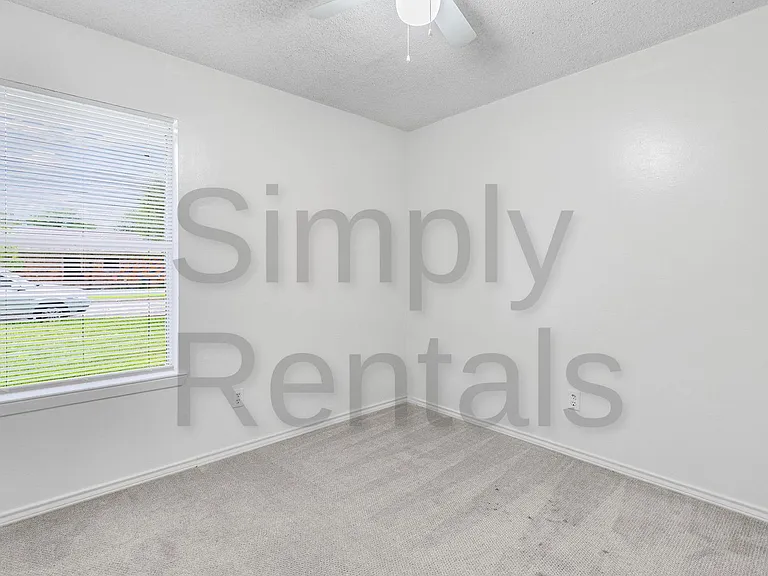 2504 Paul St — Photo 23