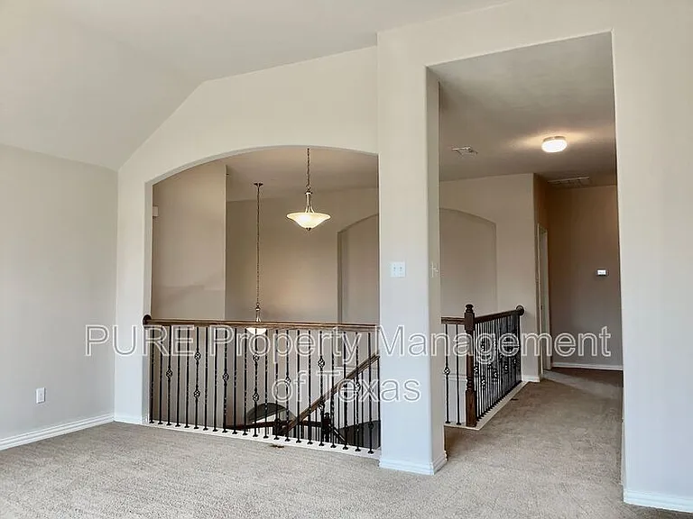 1932 Kempwood Loop — Photo 18