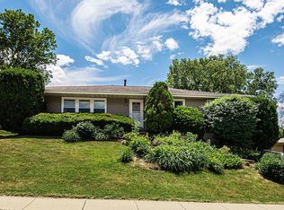 1838 Carter Rd, Dubuque, IA 52001