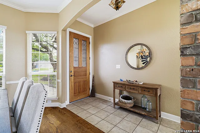 4 bed, 3.5 bath, 3921 sqft, $3,900 — Photo 2