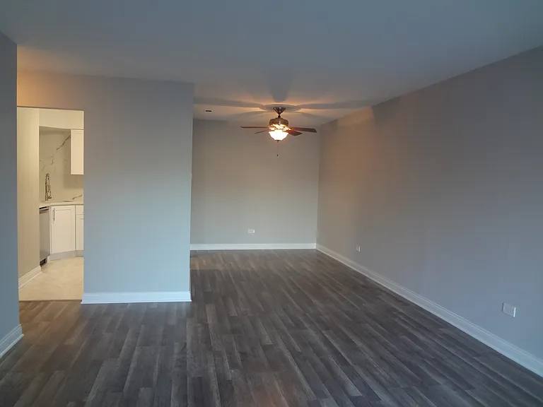 1104 Castilian Ct #210 — Photo 5