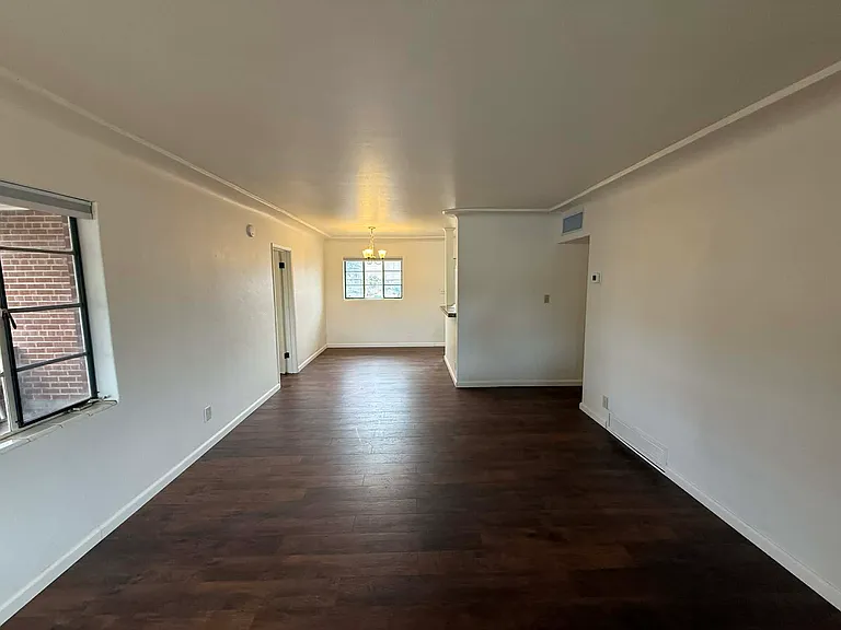 929 S 4th Ave — Photo 5