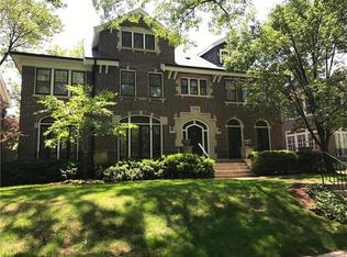 6308 Westminster Pl, Saint Louis, MO 63130