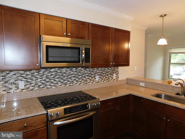 7805 Coddle Harbor Ln #10 — Photo 6