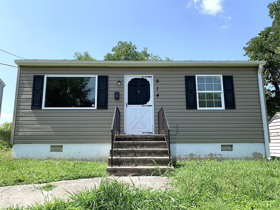 1st image of 914 Rockland Ave NW