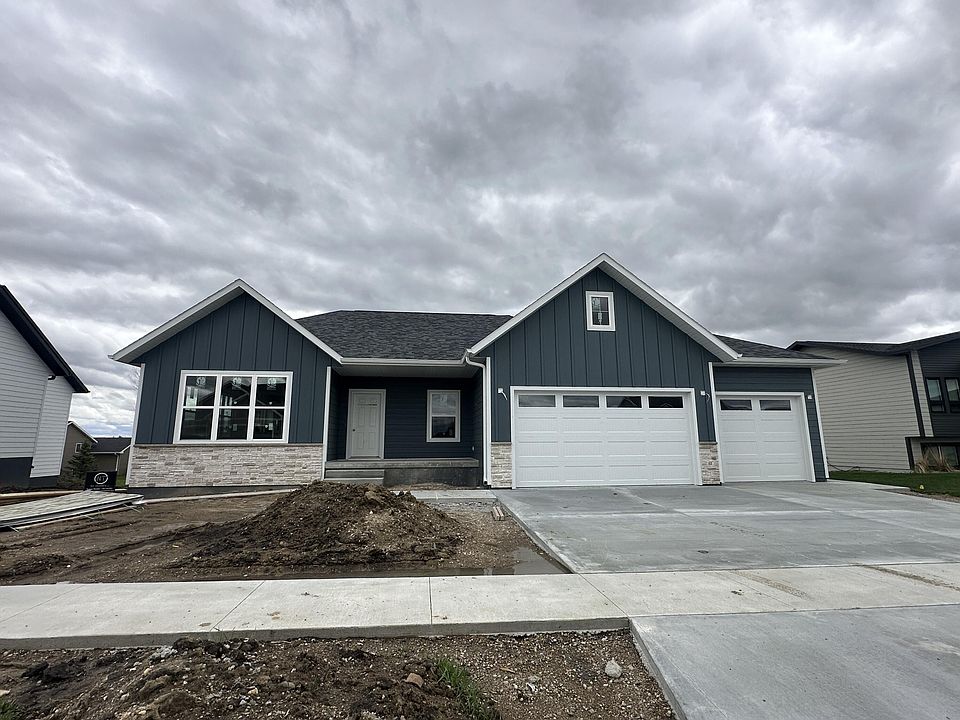1828 E Briarwood Cir, Brookings, SD 57006 Zillow