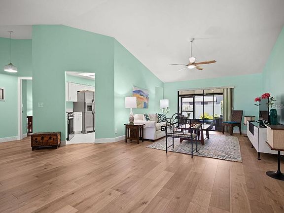 3rd image of 2109 CYPRESS POINT DRIVE N