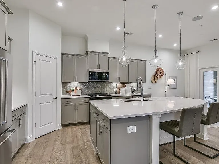 145 Holden Way — Photo 5