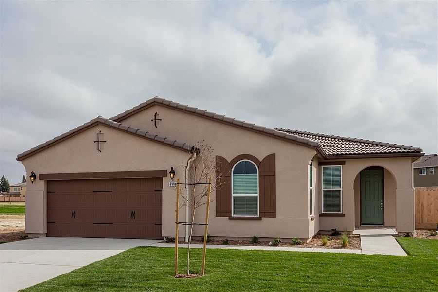 1st image of 3698 N Shelly Ave