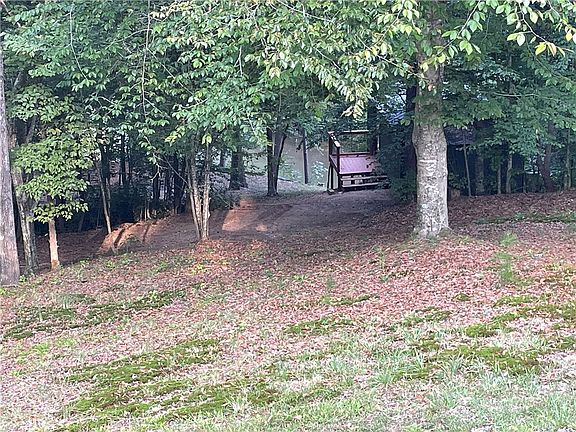 4th image of 134 Clarks Hill Dr