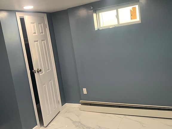 2nd image of 115 209th St