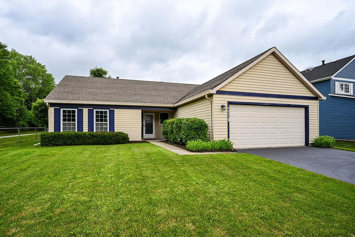 2205 Stirrup Ln photo 1