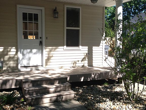 3rd image of 723 Jones St