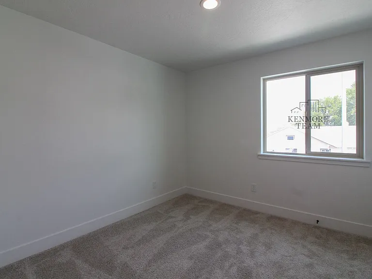 1030 S Underwood Pl #120 — Photo 11