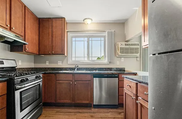Granite City Apartments