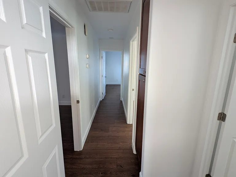 1221 Fordham Ave — Photo 3