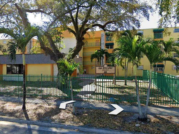 666 W 81st St, Hialeah, FL