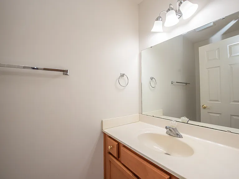 1940 Ellison Dr — Photo 17