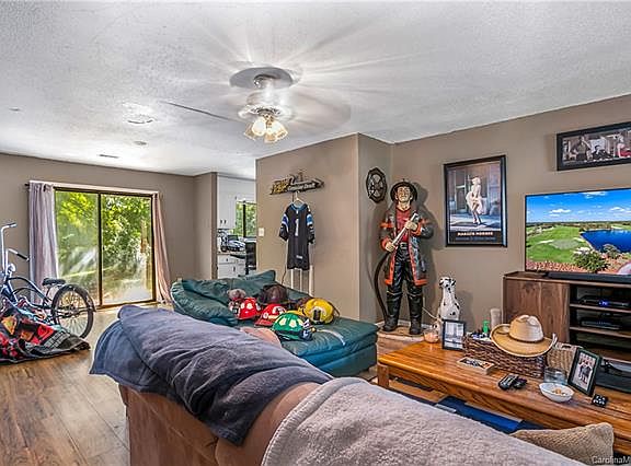 3rd image of 4626 Butterwick Ln