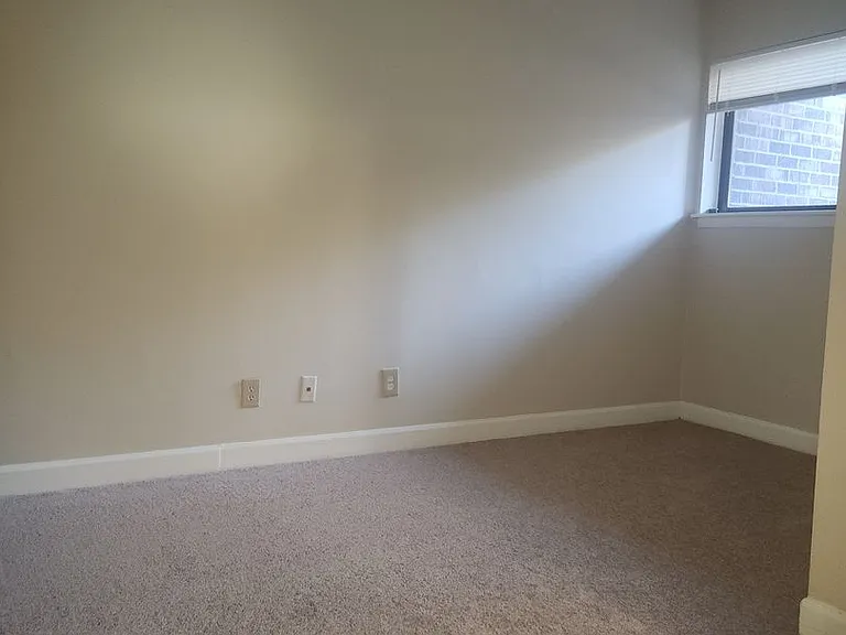 114 Menlo Dr — Photo 26