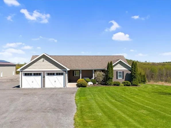 2702 Maple Ave, Palmyra, NY 14522