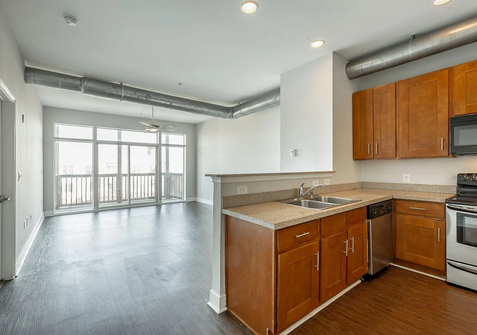 Southside Flats | Modern Apartments in Chattanooga's Southside District — Photo 1