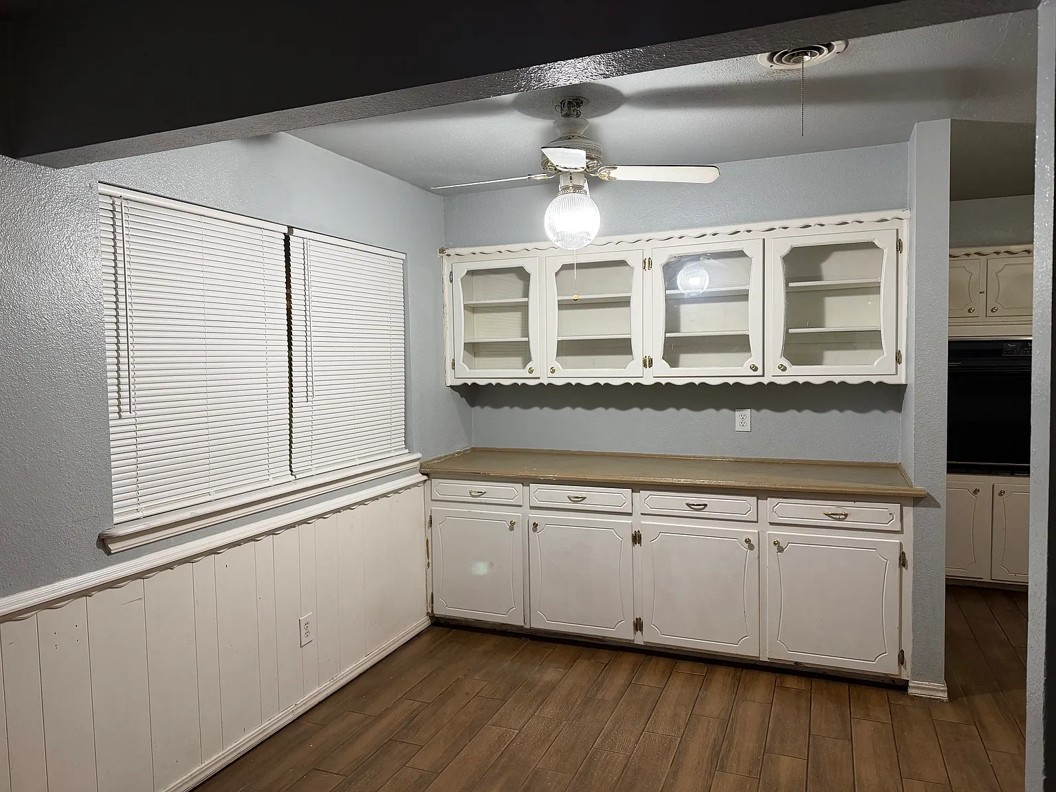 3 bed, 1.5 bath, 1163 sqft, $1,050 — Photo 3