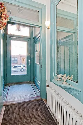 Rented by Perry Associates NYC Inc | media 14