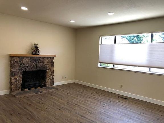 4th image of 1327 Coniston Ct