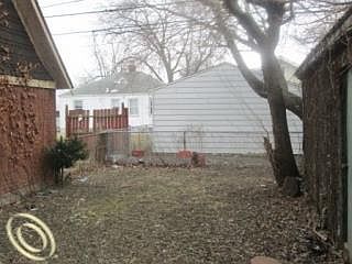 4th image of 1389 Mark Ave