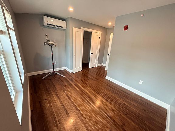 4th image of 4 Neponset St APT 7
