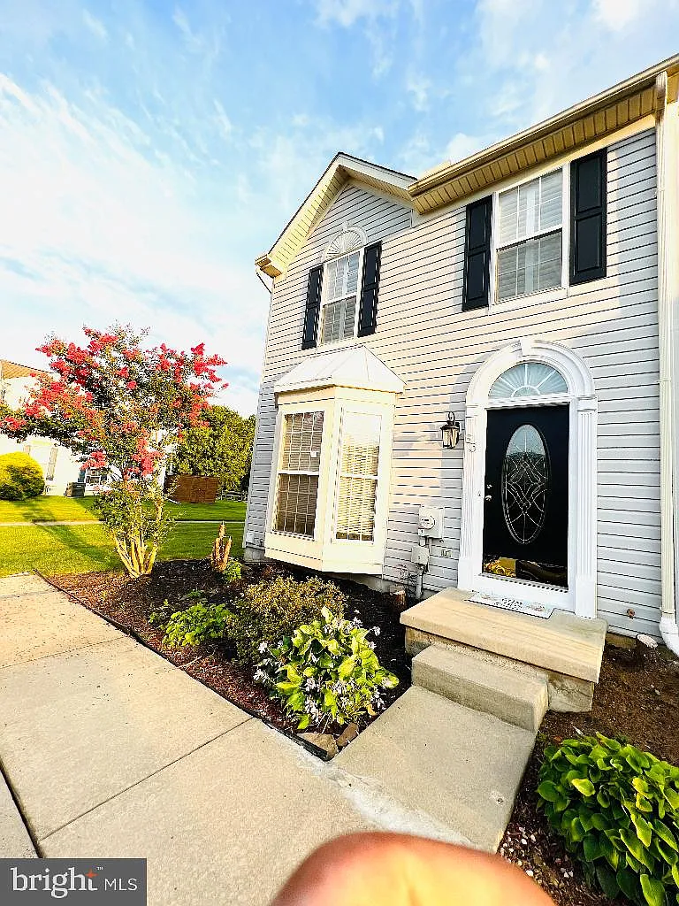 63 Alexis Dr photo 1