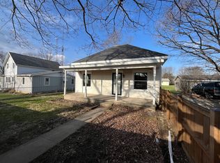 204 S Oak St, Arrowsmith, IL 61722