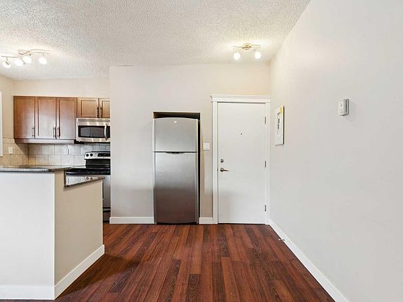 2nd image of 605 67th Ave SW #4