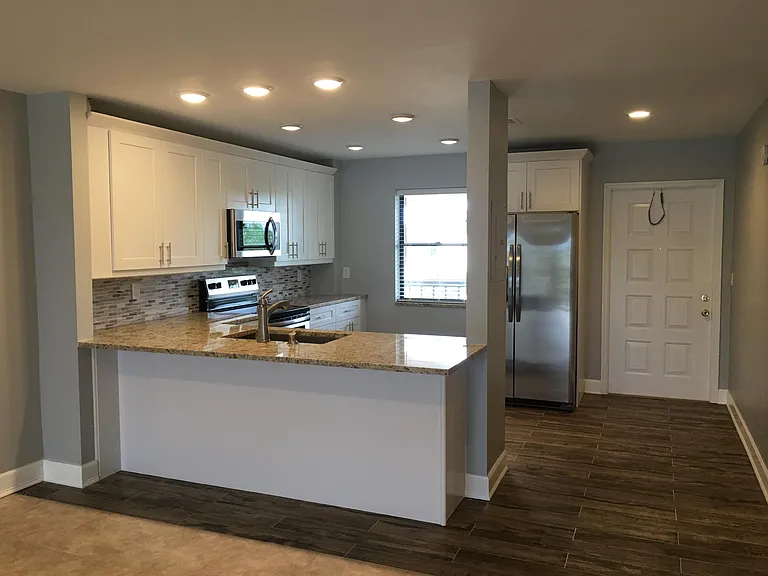 309 Lake Cir #202 — Photo 7