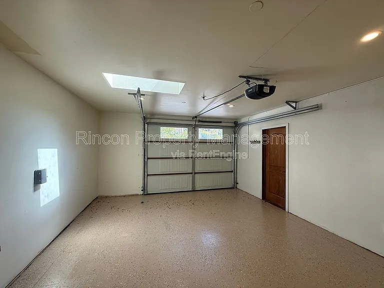 2166 Palomar Ave — Photo 9
