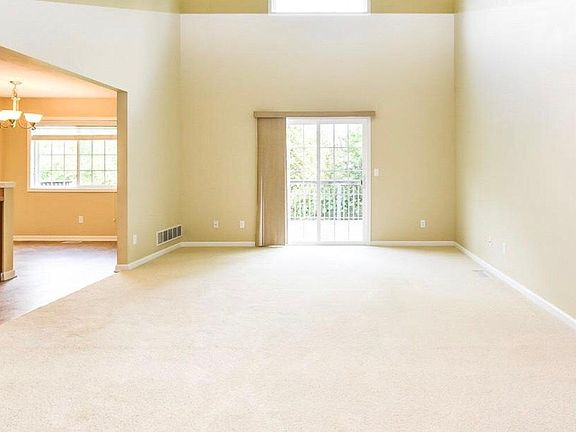 5th image of 3077 Ledgestone Pl NE