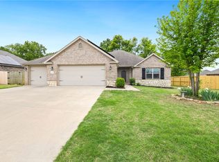 809 Sedgwick Dr, Prairie Grove, AR 72753