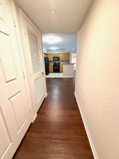 3 bed, 2.0 bath, 1238 sqft, $2,400 — Photo 4