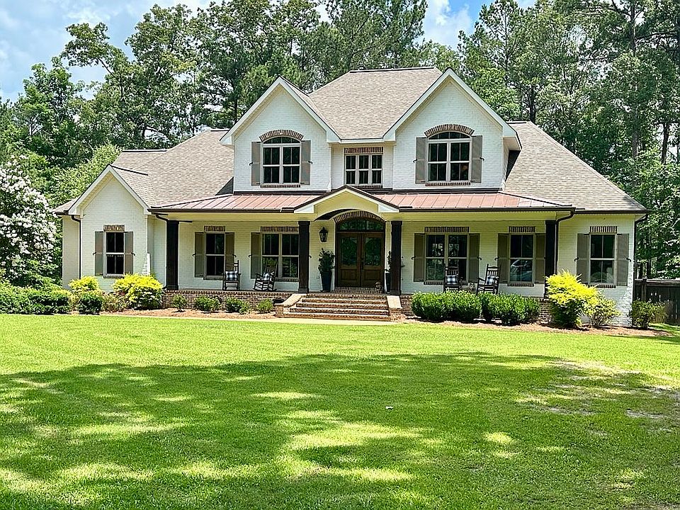 Front of House from Driveway