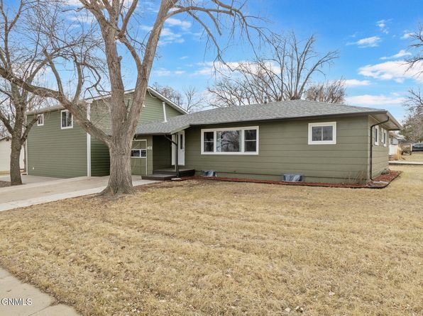 401 5th Ave NE, Watford City, ND 58854